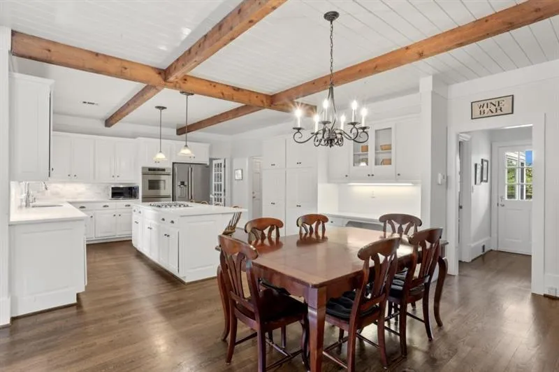 430 Tavern Circle, Sandy Springs, Georgia 30350, 5 Bedrooms Bedrooms, ,5 BathroomsBathrooms,Residential,Sold,430 Tavern Circle,7364219