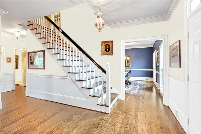 This is to showcase the stairway with a neutral color.