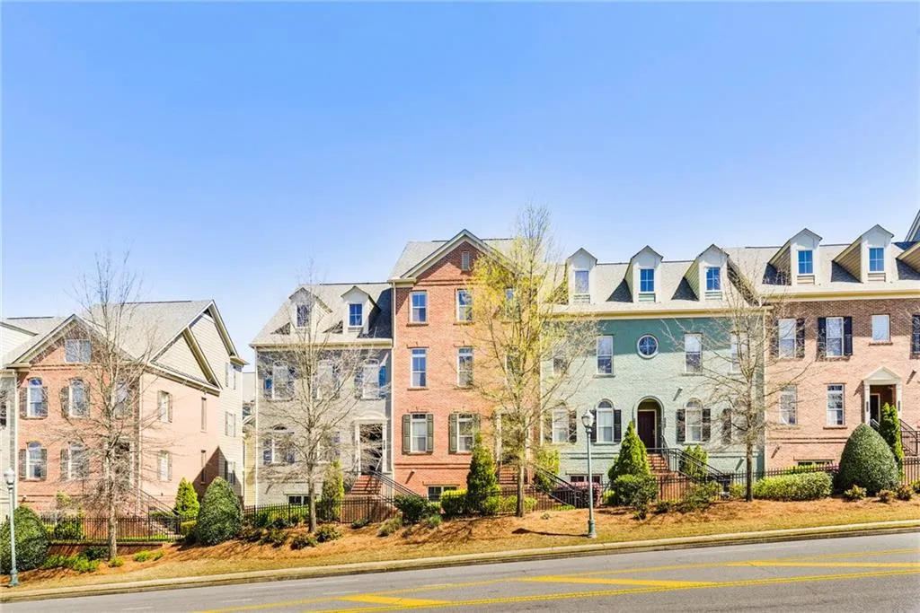 6448 Chariot Street Unit 10, Atlanta, Georgia 30328, 3 Bedrooms Bedrooms, ,2 BathroomsBathrooms,Residential,Sold,6448 Chariot Street Unit 10,5982898