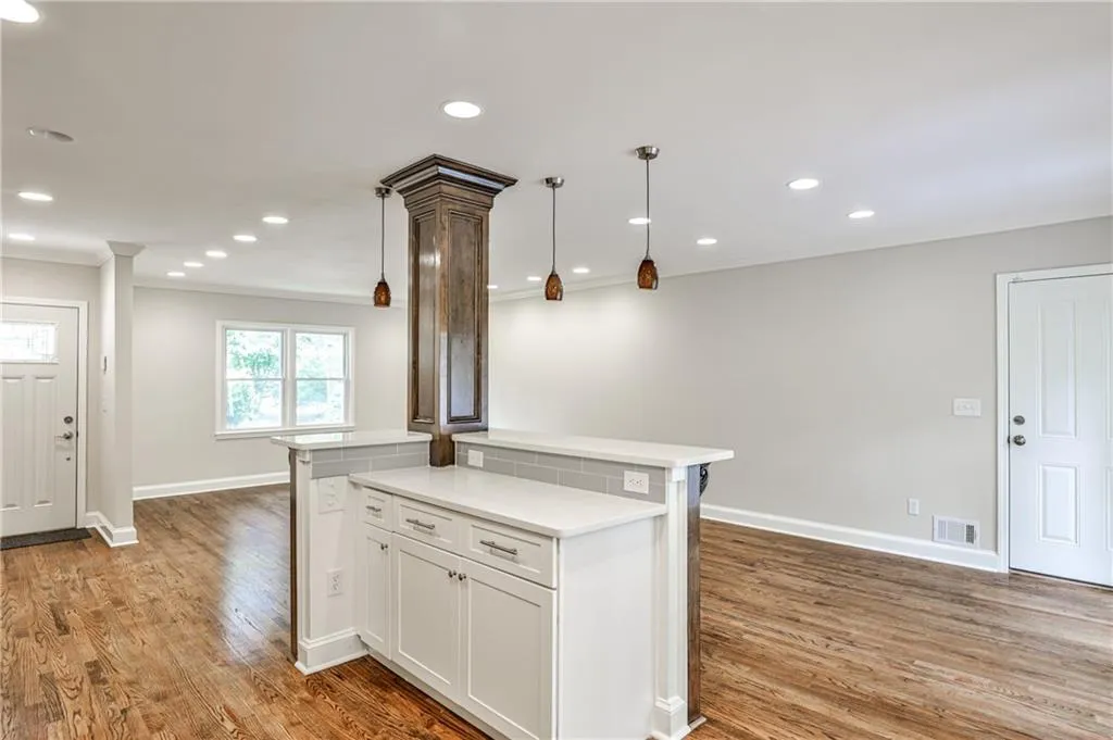 1356 Peachtree Battle Avenue Nw, Atlanta, Georgia 30327, 4 Bedrooms Bedrooms, ,3 BathroomsBathrooms,Residential,For Sale,1356 Peachtree Battle Avenue Nw,7631870