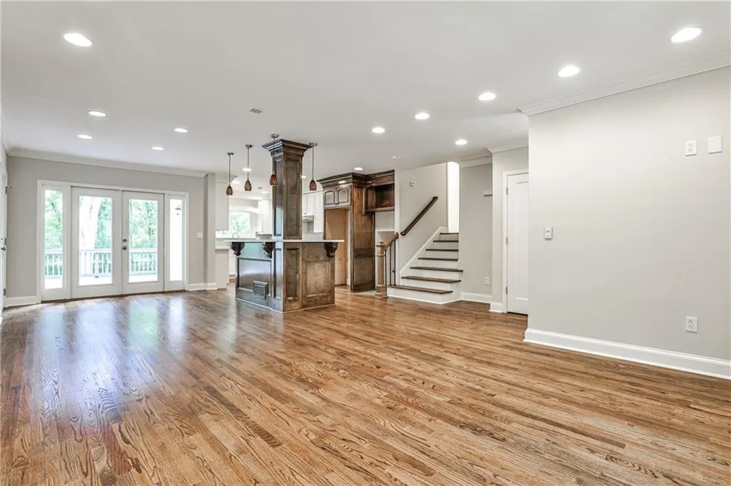 1356 Peachtree Battle Avenue Nw, Atlanta, Georgia 30327, 4 Bedrooms Bedrooms, ,3 BathroomsBathrooms,Residential,For Sale,1356 Peachtree Battle Avenue Nw,7631870