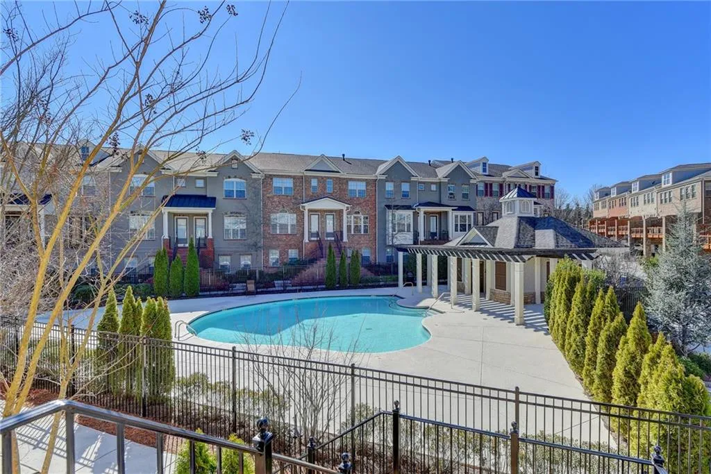 203 Alderwood Point, Atlanta, Georgia 30328, 3 Bedrooms Bedrooms, ,3 BathroomsBathrooms,Residential,Sold,203 Alderwood Point,6673414