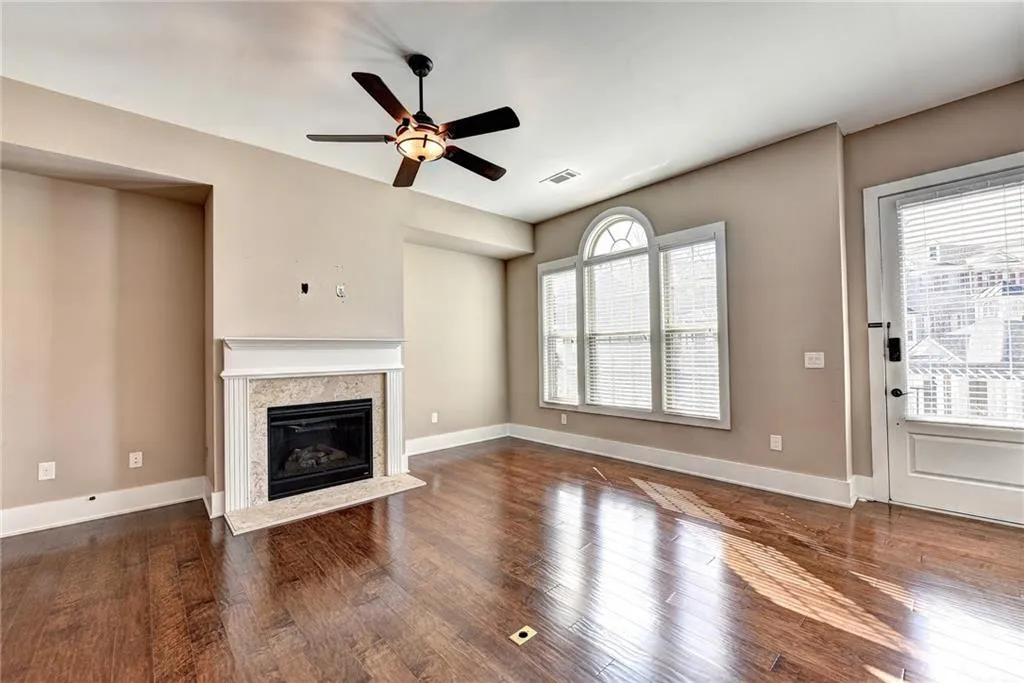 203 Alderwood Point, Atlanta, Georgia 30328, 3 Bedrooms Bedrooms, ,3 BathroomsBathrooms,Residential,Sold,203 Alderwood Point,6673414