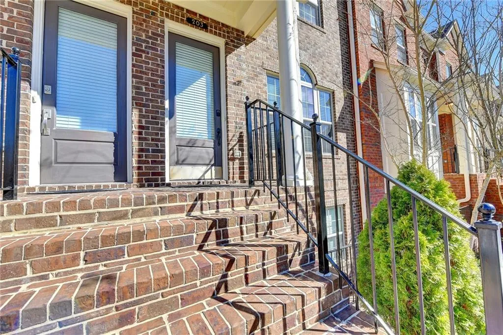 203 Alderwood Point, Atlanta, Georgia 30328, 3 Bedrooms Bedrooms, ,3 BathroomsBathrooms,Residential,Sold,203 Alderwood Point,6673414