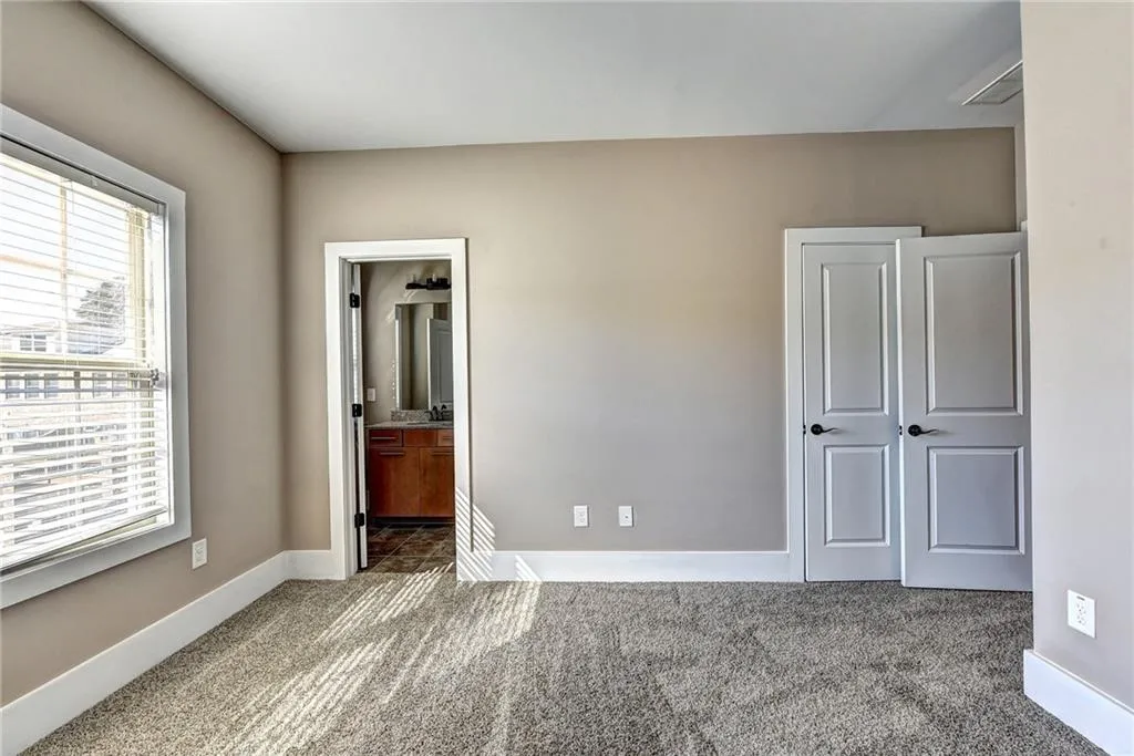 203 Alderwood Point, Atlanta, Georgia 30328, 3 Bedrooms Bedrooms, ,3 BathroomsBathrooms,Residential,Sold,203 Alderwood Point,6673414