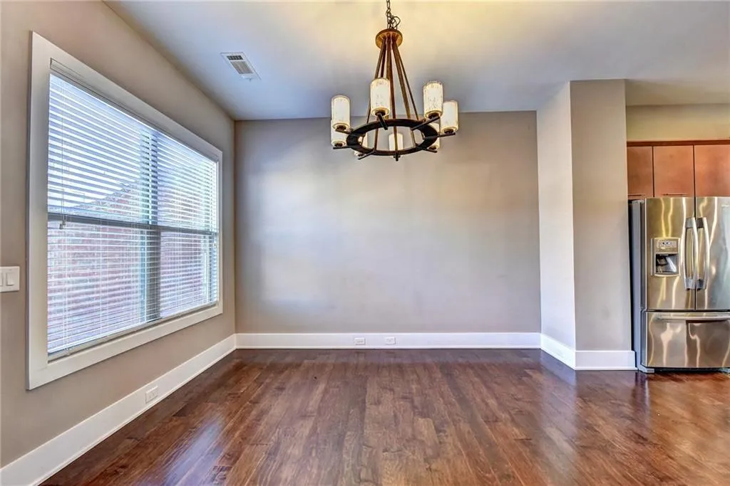 203 Alderwood Point, Atlanta, Georgia 30328, 3 Bedrooms Bedrooms, ,3 BathroomsBathrooms,Residential,Sold,203 Alderwood Point,6673414