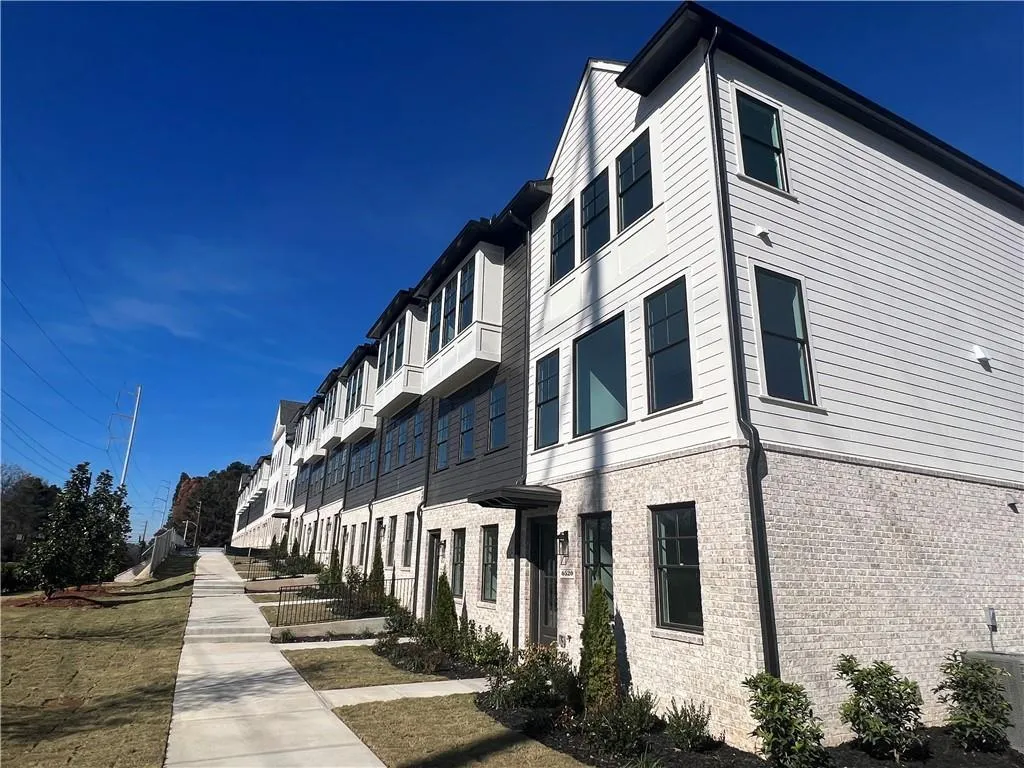 6621 Beacon Drive Unit 345, Sandy Springs, Georgia 30328, 3 Bedrooms Bedrooms, ,3 BathroomsBathrooms,Residential,Sold,6621 Beacon Drive Unit 345,6967756