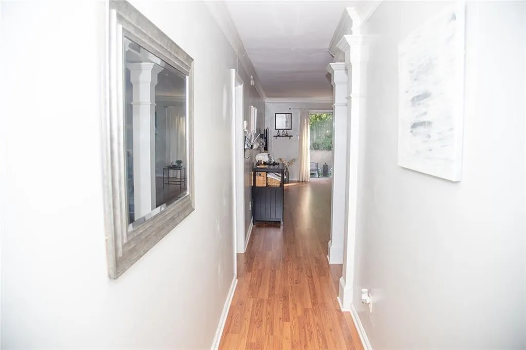 5400 Roswell Road Unit H1, Atlanta, Georgia 30342, 2 Bedrooms Bedrooms, ,1 BathroomBathrooms,Residential,Sold,5400 Roswell Road Unit H1,6860927