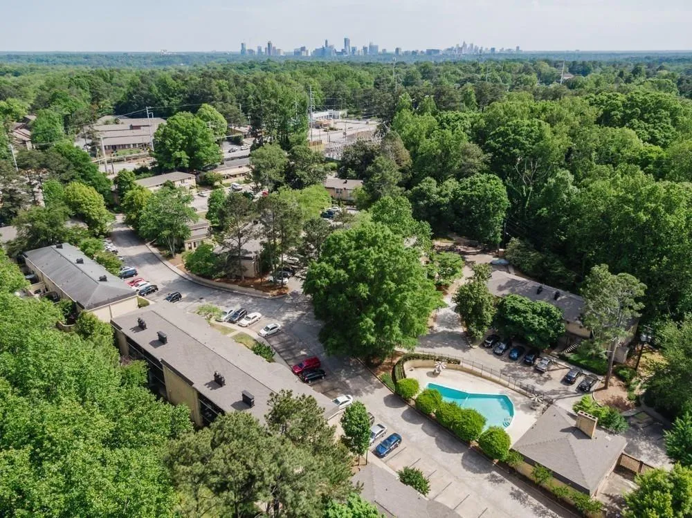 5400 Roswell Road Unit H1, Atlanta, Georgia 30342, 2 Bedrooms Bedrooms, ,1 BathroomBathrooms,Residential,Sold,5400 Roswell Road Unit H1,6860927