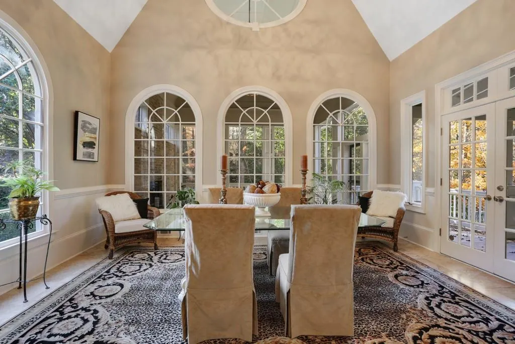 890 Marseilles Drive, Sandy Springs, Georgia 30327, 6 Bedrooms Bedrooms, ,7 BathroomsBathrooms,Residential,Sold,890 Marseilles Drive,6102512