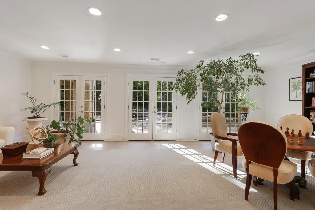 890 Marseilles Drive, Sandy Springs, Georgia 30327, 6 Bedrooms Bedrooms, ,7 BathroomsBathrooms,Residential,Sold,890 Marseilles Drive,6102512