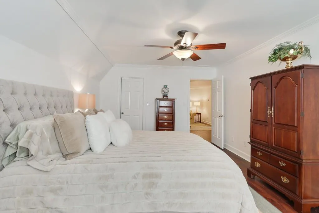 890 Marseilles Drive, Sandy Springs, Georgia 30327, 6 Bedrooms Bedrooms, ,7 BathroomsBathrooms,Residential,Sold,890 Marseilles Drive,6102512