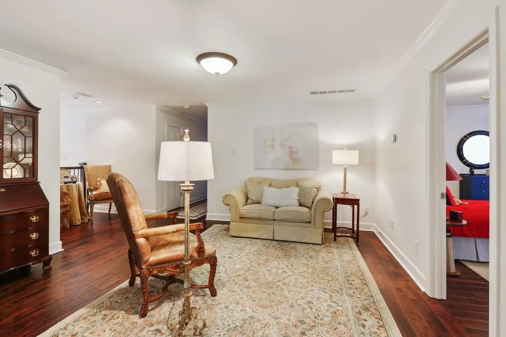 890 Marseilles Drive, Sandy Springs, Georgia 30327, 6 Bedrooms Bedrooms, ,7 BathroomsBathrooms,Residential,Sold,890 Marseilles Drive,6102512