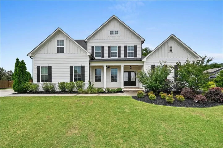 Fantastic home in Great Sky, Canton, GA; a resort style community with incredible amenities! 
 So convenient to shopping, restaurants, and the new Cherokee High School!