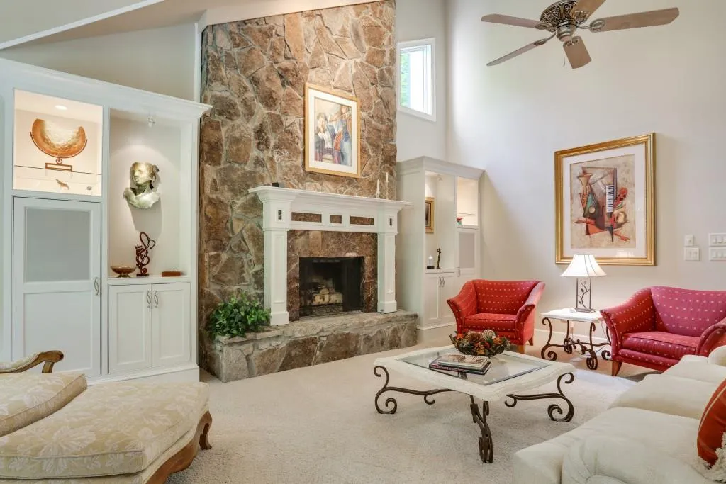 60 Glen Oaks Drive, Sandy Springs, Georgia 30327, 4 Bedrooms Bedrooms, ,4 BathroomsBathrooms,Residential,Sold,60 Glen Oaks Drive,5833767