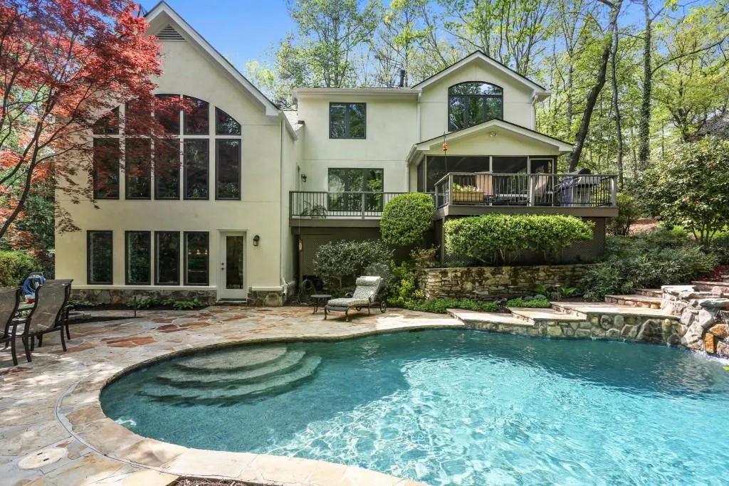 60 Glen Oaks Drive, Sandy Springs, Georgia 30327, 4 Bedrooms Bedrooms, ,4 BathroomsBathrooms,Residential,Sold,60 Glen Oaks Drive,5833767