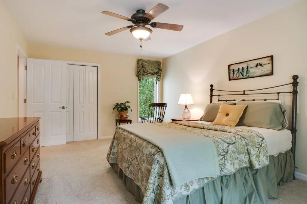 60 Glen Oaks Drive, Sandy Springs, Georgia 30327, 4 Bedrooms Bedrooms, ,4 BathroomsBathrooms,Residential,Sold,60 Glen Oaks Drive,5833767