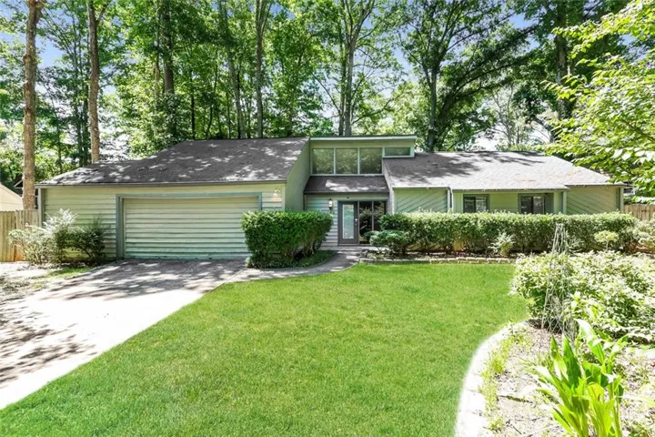 106 Pat Mell Drive, Peachtree City, Georgia 30269