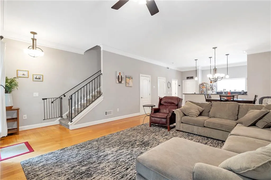 172 Peachtree Hollow Court, Sandy Springs, Georgia 30328, 2 Bedrooms Bedrooms, ,2 BathroomsBathrooms,Residential,Sold,172 Peachtree Hollow Court,7219219