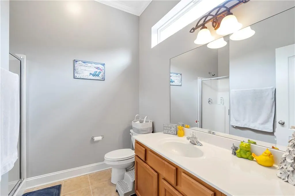 172 Peachtree Hollow Court, Sandy Springs, Georgia 30328, 2 Bedrooms Bedrooms, ,2 BathroomsBathrooms,Residential,Sold,172 Peachtree Hollow Court,7219219