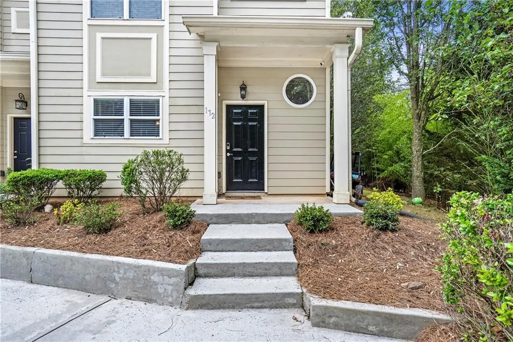 172 Peachtree Hollow Court, Sandy Springs, Georgia 30328, 2 Bedrooms Bedrooms, ,2 BathroomsBathrooms,Residential,Sold,172 Peachtree Hollow Court,7219219