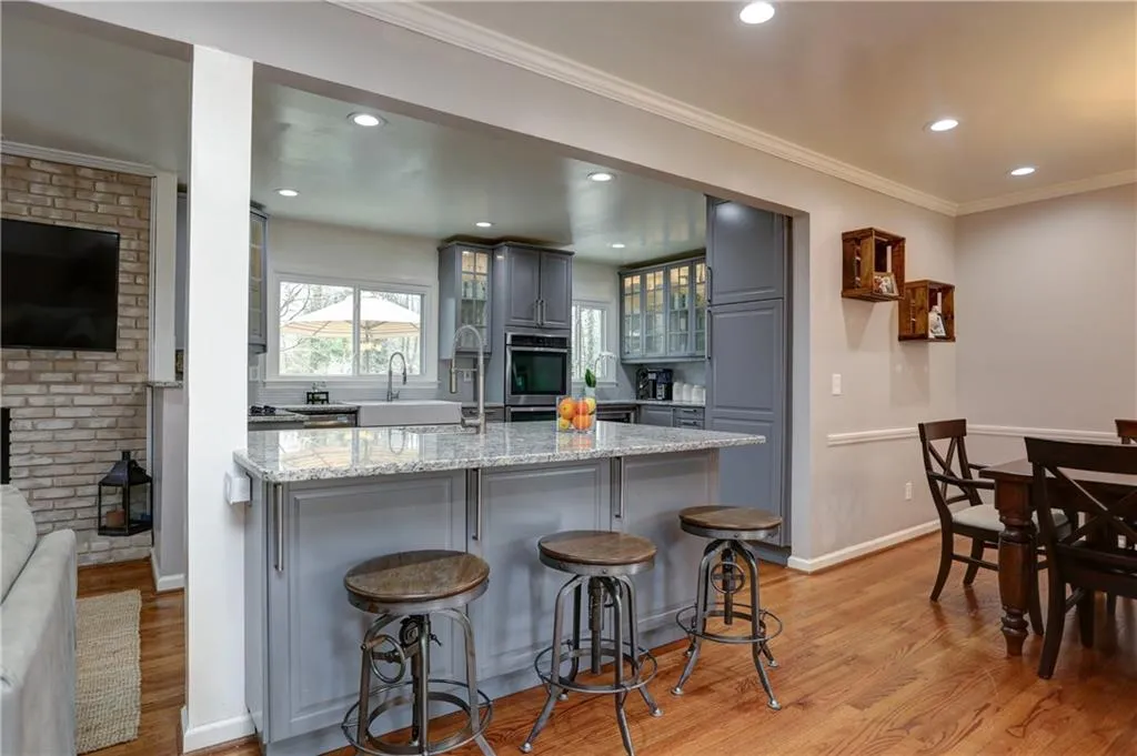 475 Forest Hills Drive, Atlanta, Georgia 30342, 3 Bedrooms Bedrooms, ,2 BathroomsBathrooms,Residential,Sold,475 Forest Hills Drive,6515041