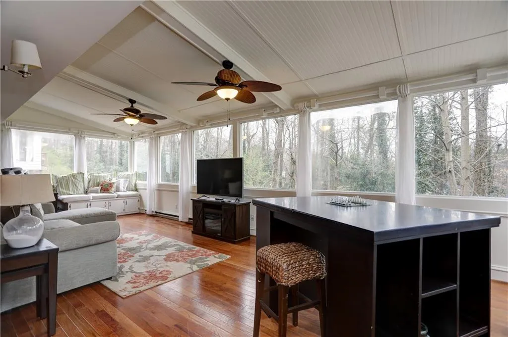 475 Forest Hills Drive, Atlanta, Georgia 30342, 3 Bedrooms Bedrooms, ,2 BathroomsBathrooms,Residential,Sold,475 Forest Hills Drive,6515041