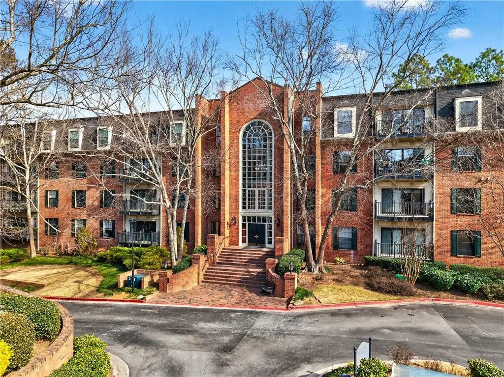 27405 Plantation Drive Ne, Atlanta, Georgia 30324, 3 Bedrooms Bedrooms, 0 ,2 BathroomsBathrooms,Residential,Sold,27405 Plantation Drive Ne,7707908