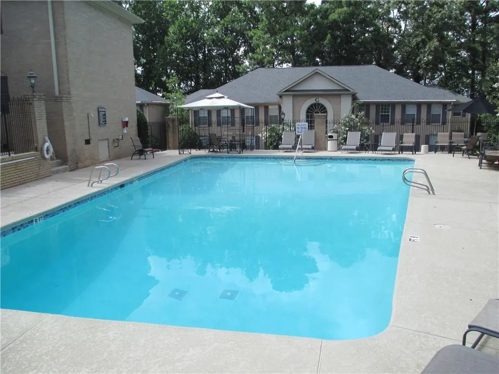 750 Dalrymple Road Unit F4, Atlanta, Georgia 30328, 4 Bedrooms Bedrooms, ,2 BathroomsBathrooms,Residential,Sold,750 Dalrymple Road Unit F4,5607989