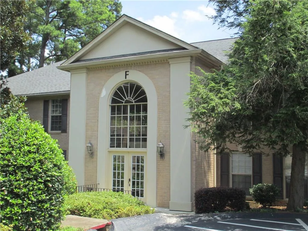 750 Dalrymple Road Unit F4, Atlanta, Georgia 30328, 4 Bedrooms Bedrooms, ,2 BathroomsBathrooms,Residential,Sold,750 Dalrymple Road Unit F4,5607989