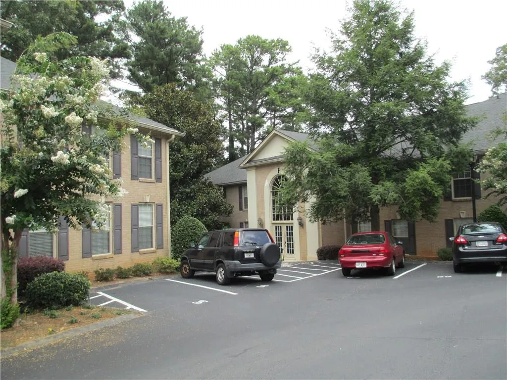 750 Dalrymple Road Unit F4, Atlanta, Georgia 30328, 4 Bedrooms Bedrooms, ,2 BathroomsBathrooms,Residential,Sold,750 Dalrymple Road Unit F4,5607989