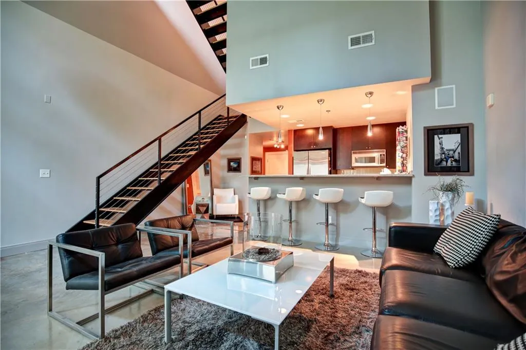 905 Juniper Street Ne Unit 115, Atlanta, Georgia 30309, 2 Bedrooms Bedrooms, ,1 BathroomBathrooms,Residential,Sold,905 Juniper Street Ne Unit 115,5698554