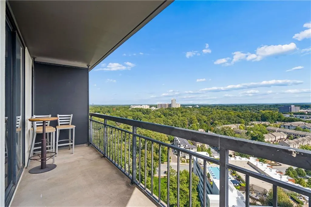 3481 Lakeside Drive Ne Unit 2503, Atlanta, Georgia 30326, 2 Bedrooms Bedrooms, 0 ,2 BathroomsBathrooms,Residential,For Sale,3481 Lakeside Drive Ne Unit 2503,7852821