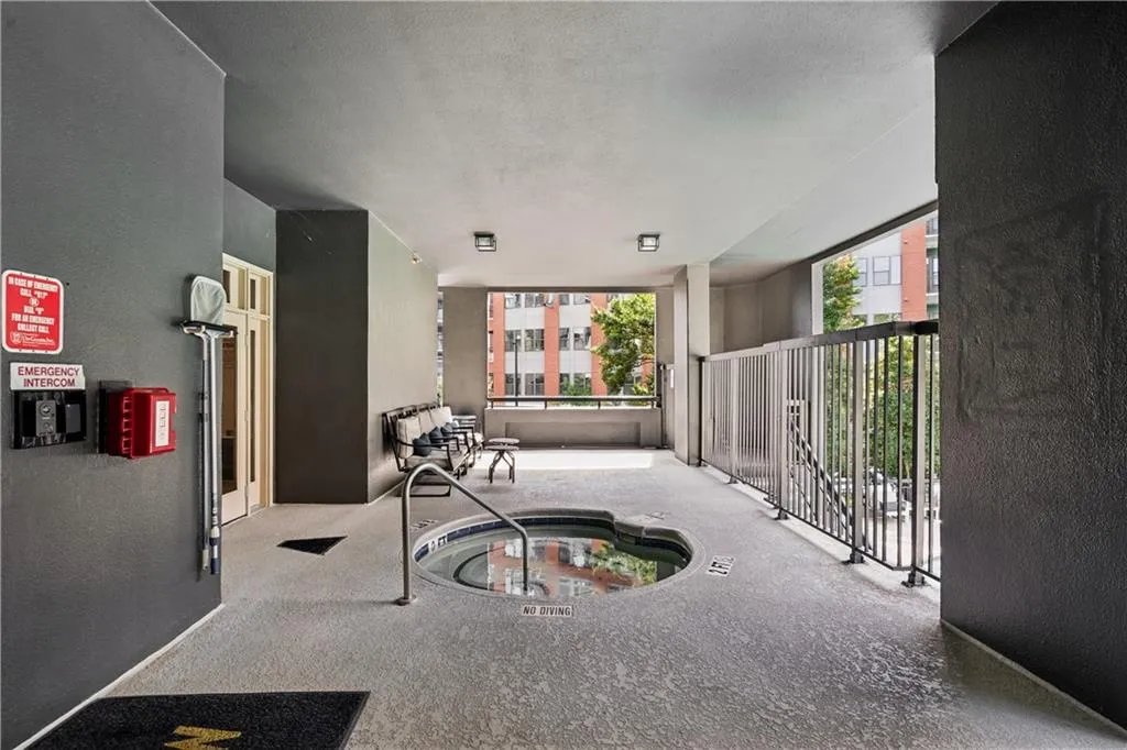 3481 Lakeside Drive Ne Unit 2503, Atlanta, Georgia 30326, 2 Bedrooms Bedrooms, 0 ,2 BathroomsBathrooms,Residential,For Sale,3481 Lakeside Drive Ne Unit 2503,7852821