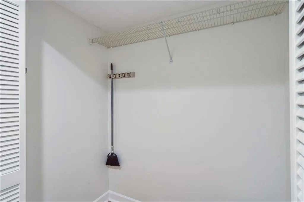 3481 Lakeside Drive Ne Unit 2503, Atlanta, Georgia 30326, 2 Bedrooms Bedrooms, 0 ,2 BathroomsBathrooms,Residential,For Sale,3481 Lakeside Drive Ne Unit 2503,7852821