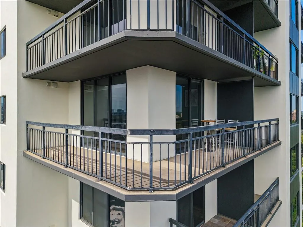3481 Lakeside Drive Ne Unit 2503, Atlanta, Georgia 30326, 2 Bedrooms Bedrooms, 0 ,2 BathroomsBathrooms,Residential,For Sale,3481 Lakeside Drive Ne Unit 2503,7852821