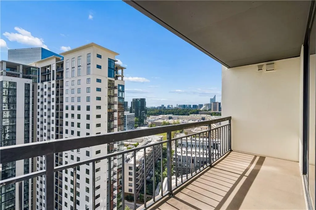 3481 Lakeside Drive Ne Unit 2503, Atlanta, Georgia 30326, 2 Bedrooms Bedrooms, 0 ,2 BathroomsBathrooms,Residential,For Sale,3481 Lakeside Drive Ne Unit 2503,7852821