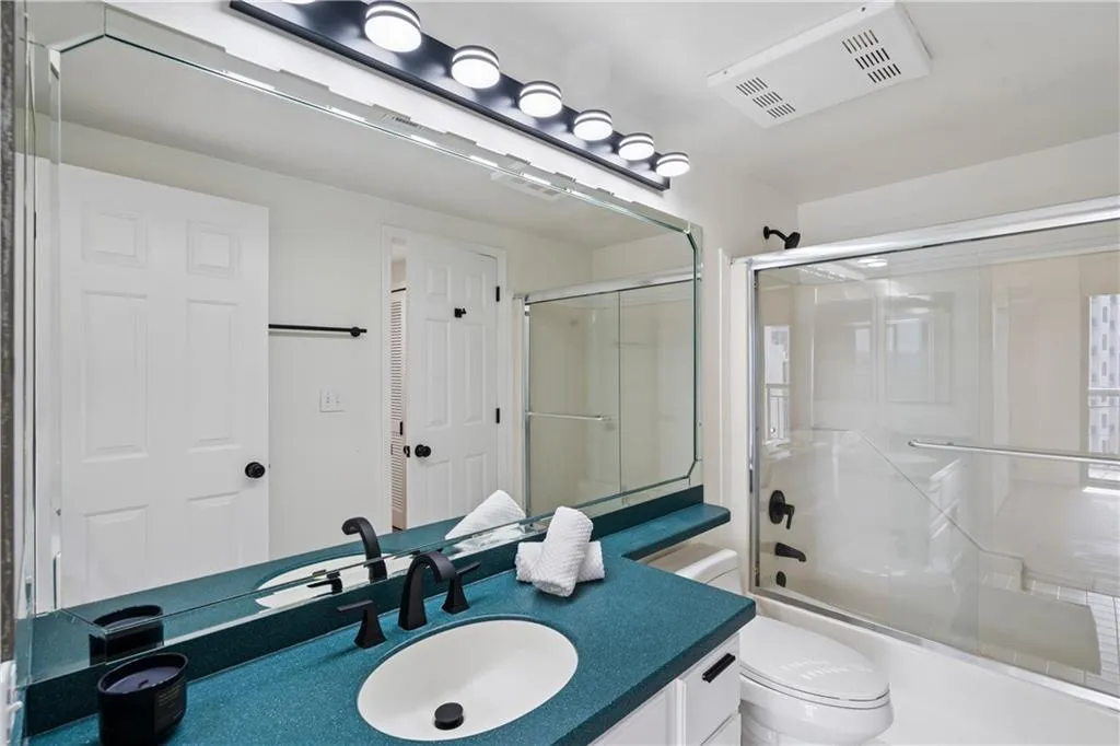 3481 Lakeside Drive Ne Unit 2503, Atlanta, Georgia 30326, 2 Bedrooms Bedrooms, 0 ,2 BathroomsBathrooms,Residential,For Sale,3481 Lakeside Drive Ne Unit 2503,7852821