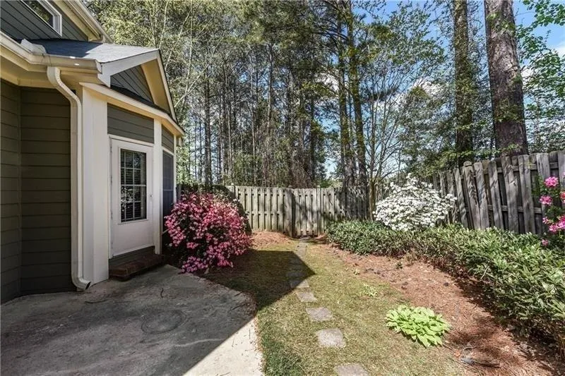 7155 Roswell Road Unit 33, Sandy Springs, Georgia 30328, 3 Bedrooms Bedrooms, ,3 BathroomsBathrooms,Residential,Sold,7155 Roswell Road Unit 33,5994583