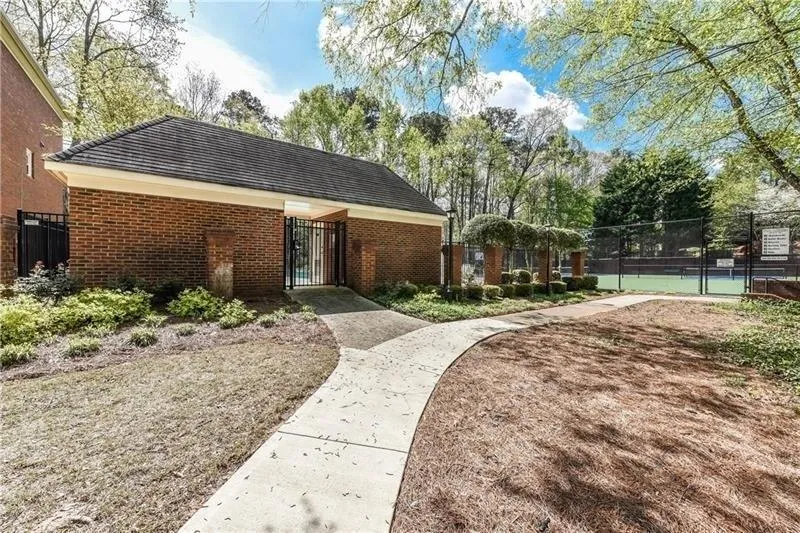 7155 Roswell Road Unit 33, Sandy Springs, Georgia 30328, 3 Bedrooms Bedrooms, ,3 BathroomsBathrooms,Residential,Sold,7155 Roswell Road Unit 33,5994583