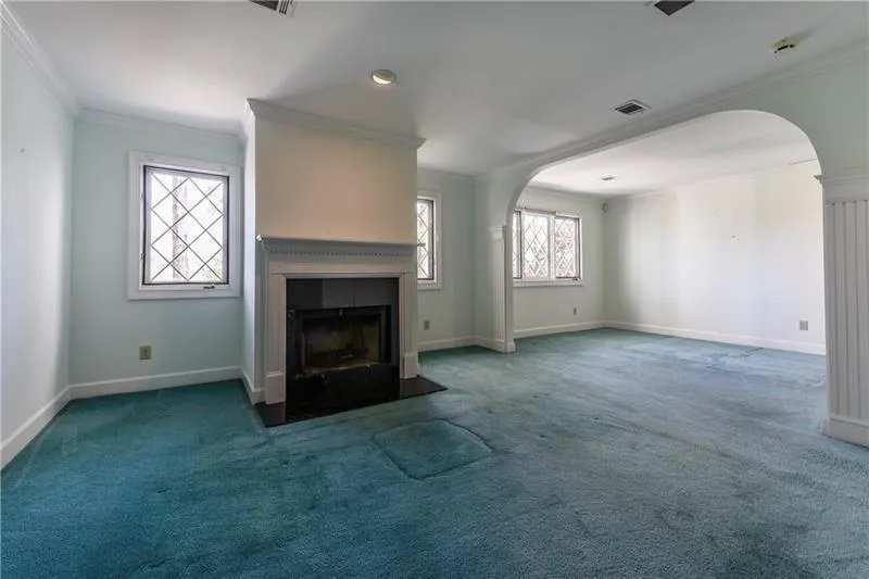 7155 Roswell Road Unit 33, Sandy Springs, Georgia 30328, 3 Bedrooms Bedrooms, ,3 BathroomsBathrooms,Residential,Sold,7155 Roswell Road Unit 33,5994583