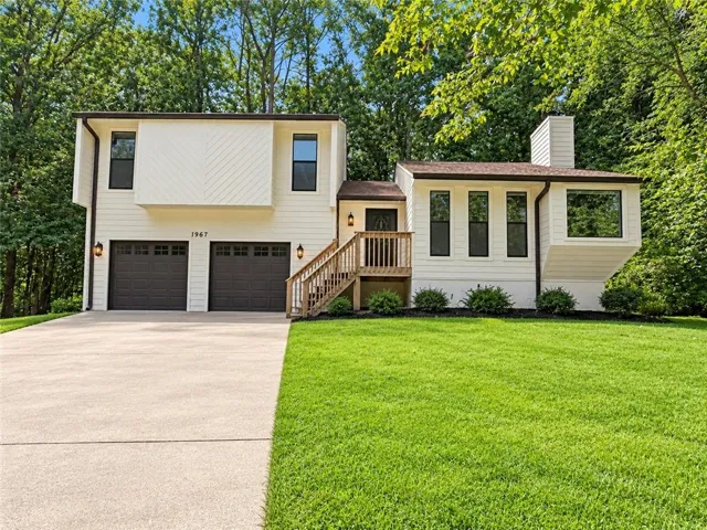 1967 Kelvin Drive, Lawrenceville, Georgia 30043