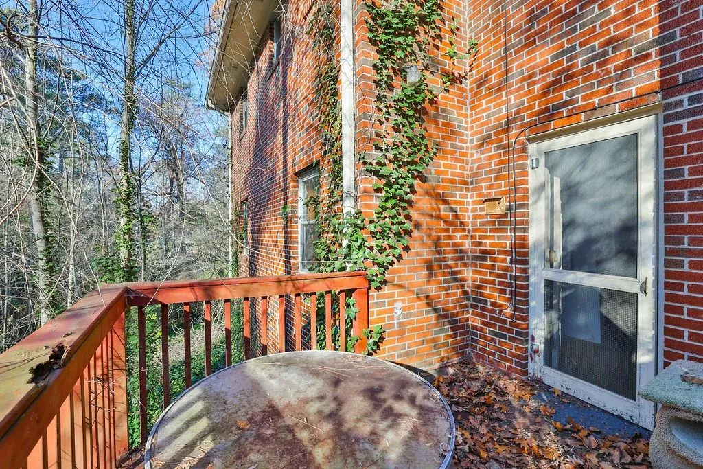 266 Colewood Way, Atlanta, Georgia 30328, 4 Bedrooms Bedrooms, ,3 BathroomsBathrooms,Residential,Sold,266 Colewood Way,7160302