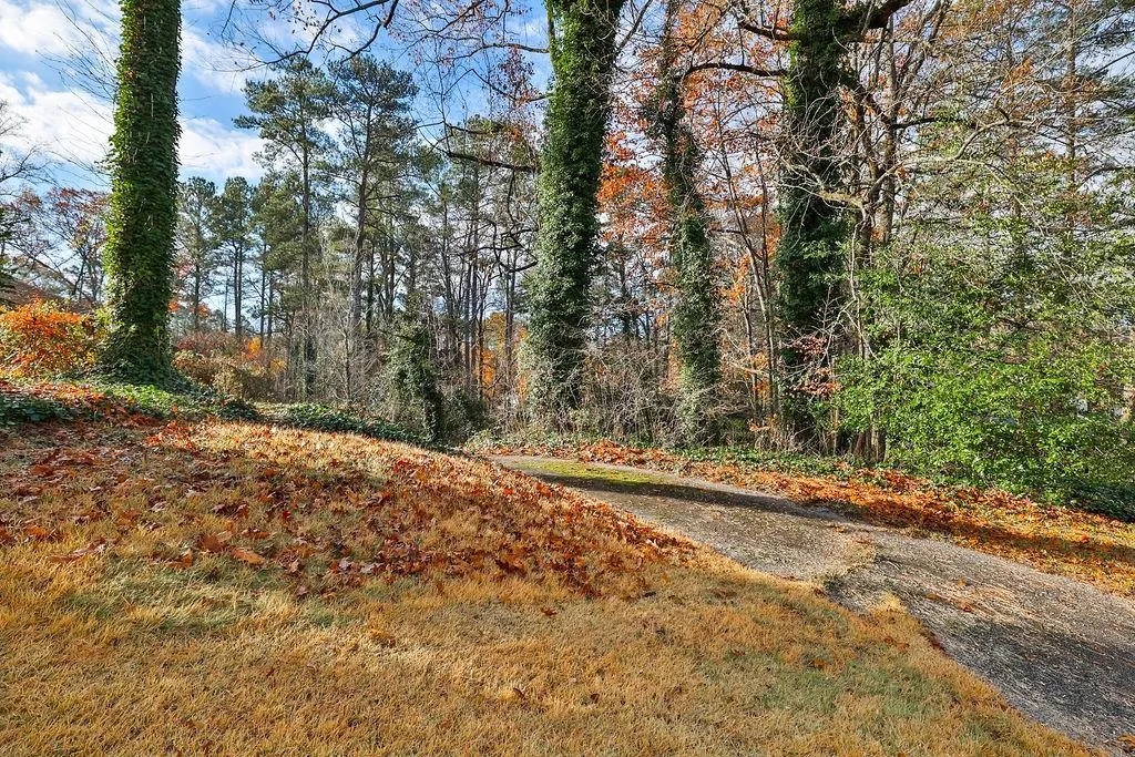 266 Colewood Way, Atlanta, Georgia 30328, 4 Bedrooms Bedrooms, ,3 BathroomsBathrooms,Residential,Sold,266 Colewood Way,7160302