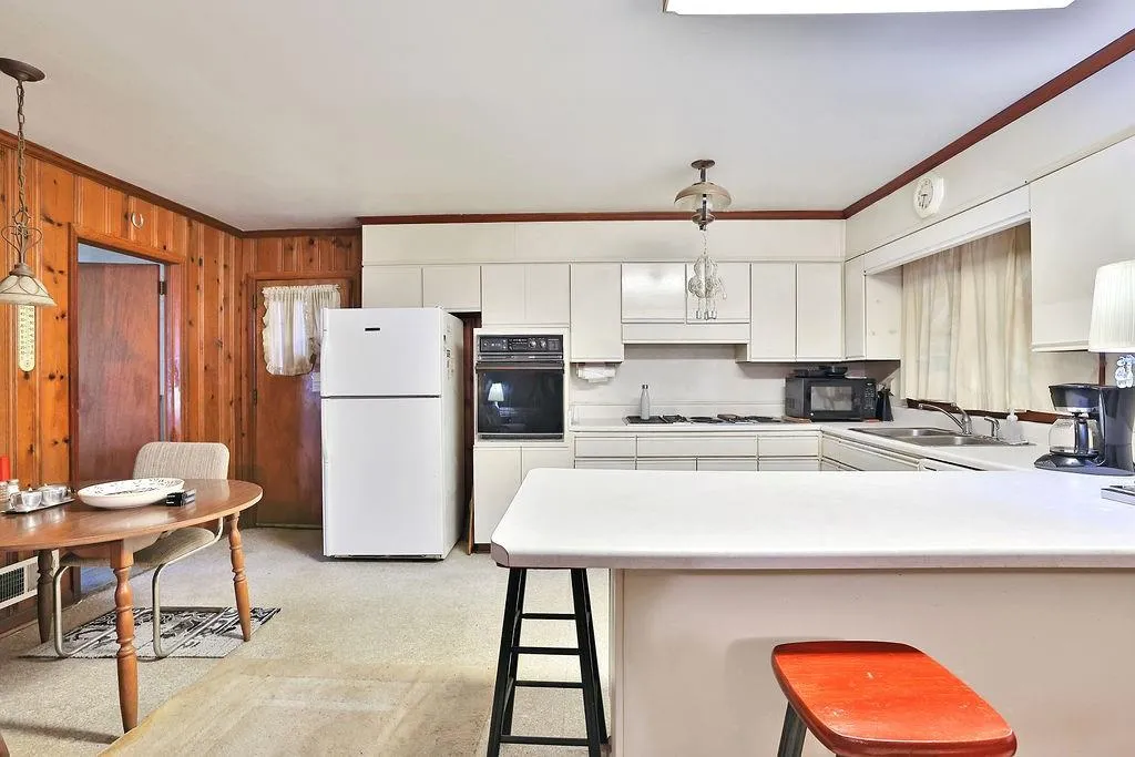 266 Colewood Way, Atlanta, Georgia 30328, 4 Bedrooms Bedrooms, ,3 BathroomsBathrooms,Residential,Sold,266 Colewood Way,7160302