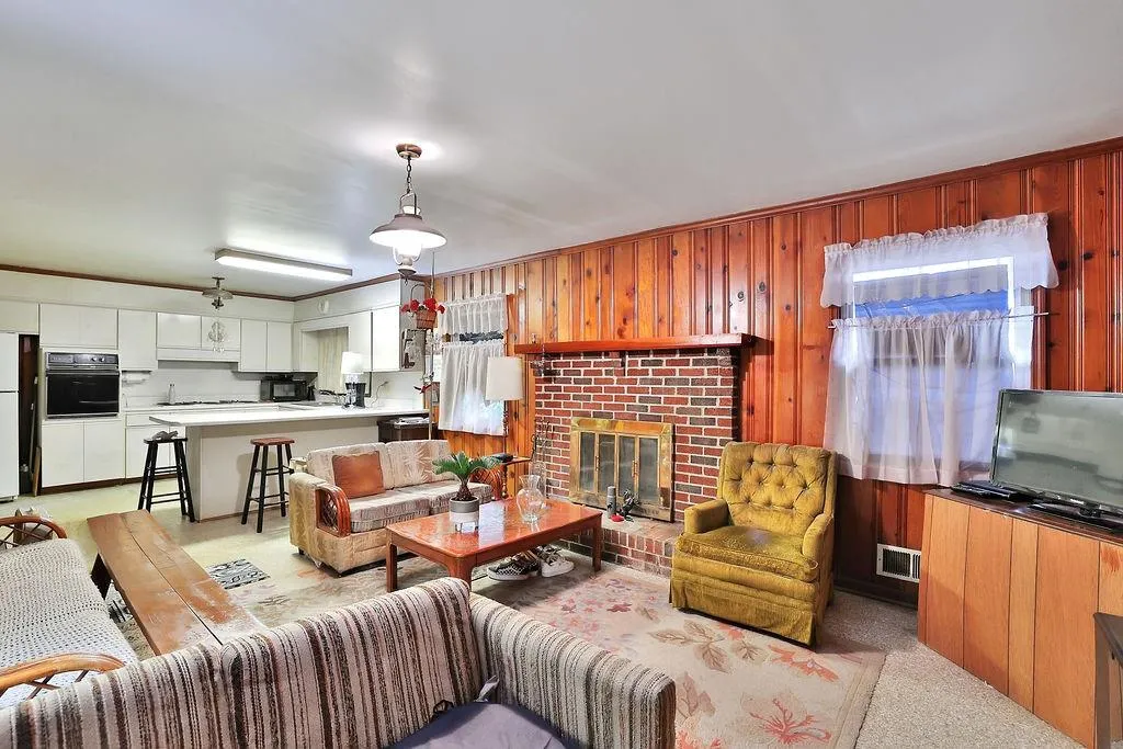 266 Colewood Way, Atlanta, Georgia 30328, 4 Bedrooms Bedrooms, ,3 BathroomsBathrooms,Residential,Sold,266 Colewood Way,7160302