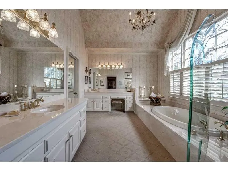 7865 N Spalding Lake Drive, Sandy Springs, Georgia 30350, 5 Bedrooms Bedrooms, ,5 BathroomsBathrooms,Residential,Sold,7865 N Spalding Lake Drive,5394902