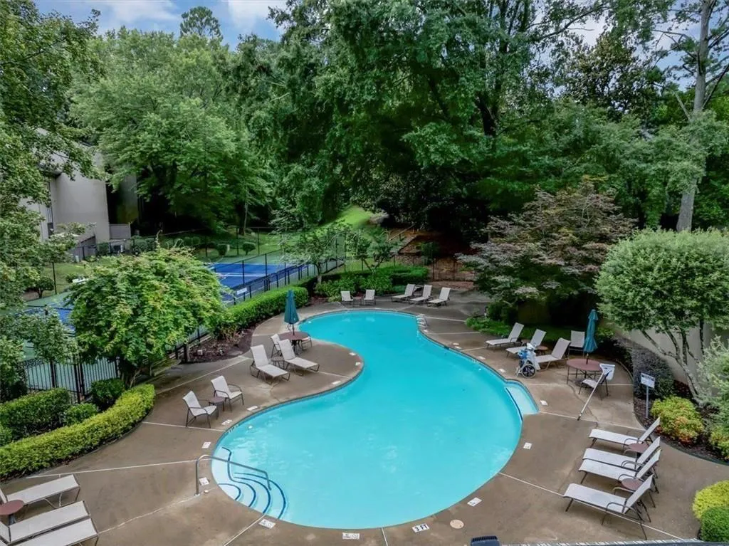 39 Ivy Gates Ne Unit 9, Atlanta, Georgia 30342, 2 Bedrooms Bedrooms, ,2 BathroomsBathrooms,Residential,For Sale,39 Ivy Gates Ne Unit 9,7629336