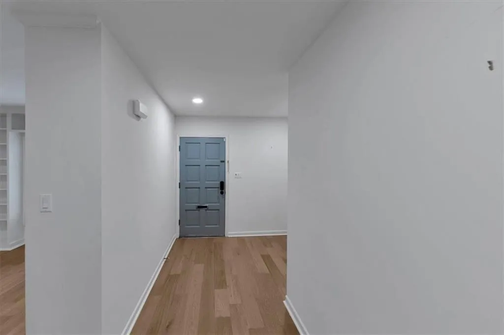 39 Ivy Gates Ne Unit 9, Atlanta, Georgia 30342, 2 Bedrooms Bedrooms, ,2 BathroomsBathrooms,Residential,For Sale,39 Ivy Gates Ne Unit 9,7629336