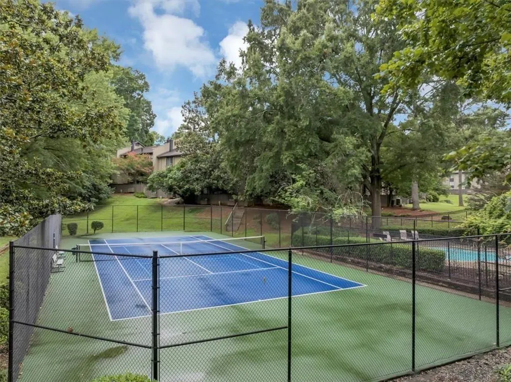 39 Ivy Gates Ne Unit 9, Atlanta, Georgia 30342, 2 Bedrooms Bedrooms, ,2 BathroomsBathrooms,Residential,For Sale,39 Ivy Gates Ne Unit 9,7629336